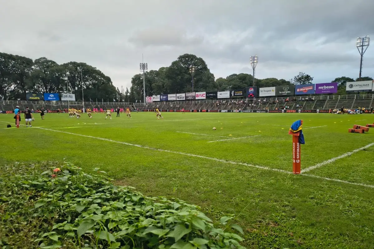Así luce el campo de juego a 15 minutos del inicio