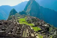 Un aeropuerto en medio de la montaña: la polémica terminal que facilitaría el acceso a Machu Picchu