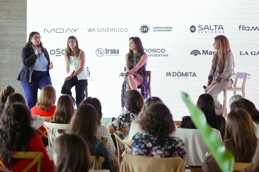 She Connects 2026: el panel de emprendedoras e intraemprendedoras del NOA moderado por Magdalena Day (MDay)