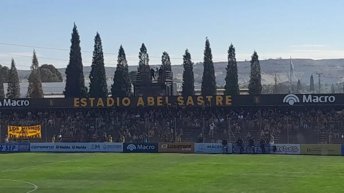 Buen marco en las tribunas