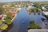 Fuerte temporal en Córdoba: un pueblo de 1200 habitantes quedó bajo el agua y evacuaron un geriátrico