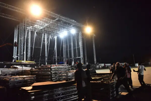 Alistan un megaescenario para el show de Tini en Tucumán