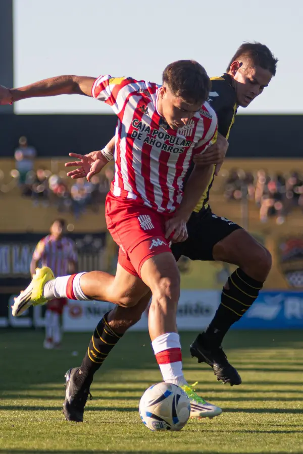 San Martín pegó primero, pero no pudo sostener el resultado y perdió la chance de ser puntero