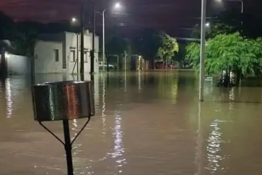 Inundaciones en Córdoba: un pueblo quedó cubierto de agua tras el temporal