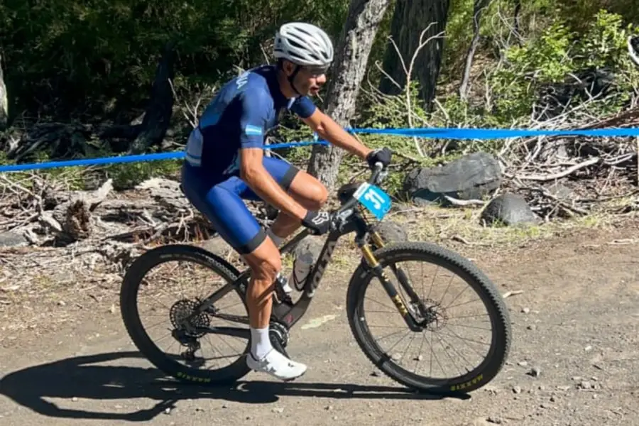SE RECUPERÓ DE UN TRASPIÉ. Juan Manuel Nardolillo mostró un gran nivel y logró la medalla de plata en Master B2.