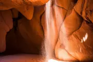 Pasadizos y arcos de piedra: las Cuevas de Acsibi, la impactante “catedral natural” esculpida por el agua y el viento