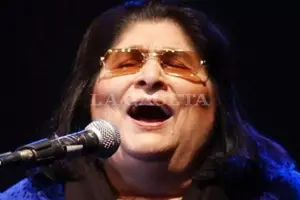 La familia de Mercedes Sosa exigió la renuncia de un funcionario libertario tras dichos agraviantes