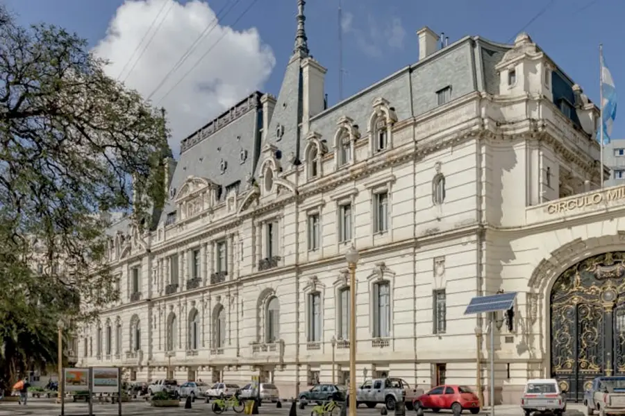 El Palacio Paz alberga en la actualidad el Círculo Militar de la Nación.