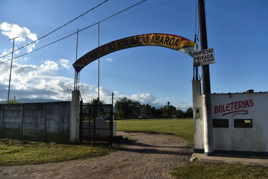 UN PORTAL. Entrar al Complejo Eduardo Abaroa se siente como un viaje a su tierra para los bolivianos.