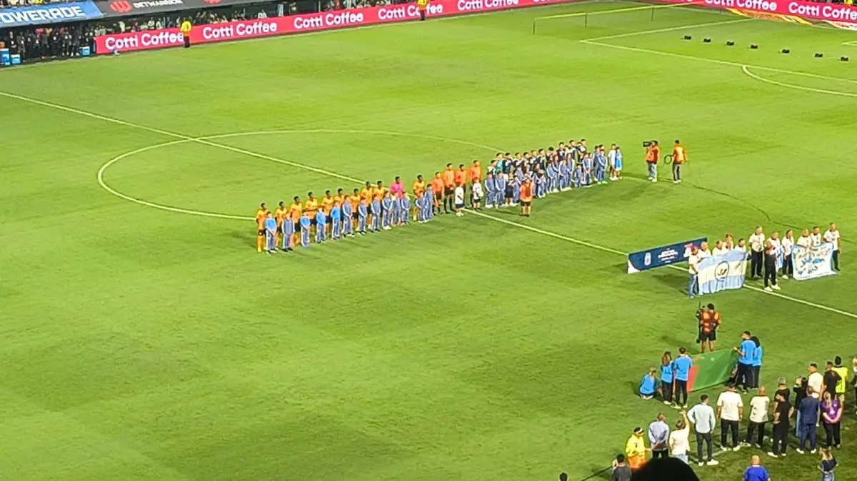 ¡Sean eternos los laureles!