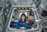 Christina Koch, la primera astronauta en viajar a la Luna, contó que es lo más fascinante de estar en el espacio