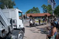 La UTEP llevó su protesta a la casa de Manuel Adorni en el country Exaltación de la Cruz