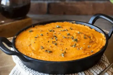 Cena rápida sin harinas: cómo hacer pastel de zanahoria alto en proteínas