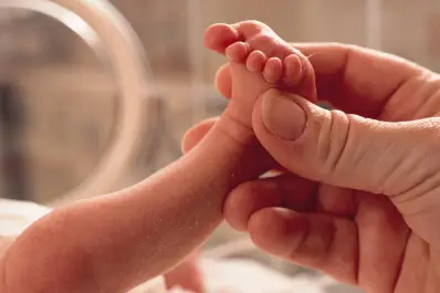 Qué son los ftalatos y por qué preocupan: el impacto del plástico en bebés y embarazadas