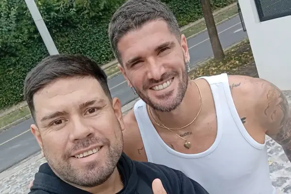 El sándwich de milanesa más caro del mundo: el increíble gesto de Rodrigo De Paul con un repartidor