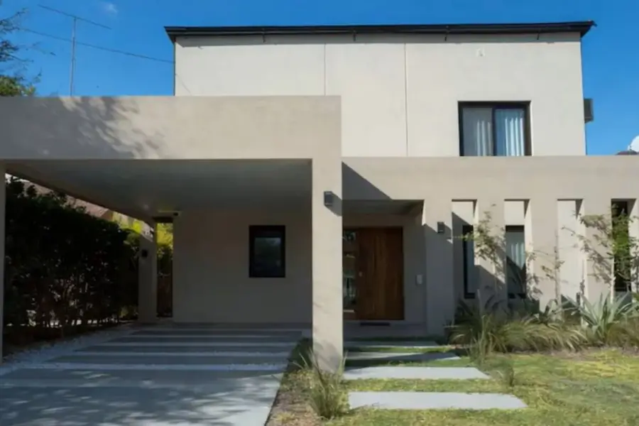 EN EXALTACIÓN DE LA CRUZ. En noviembre de 2025, además de la operación en Caballito, el funcionario adquirió una propiedad en el country Indio Cuá Golf Club.