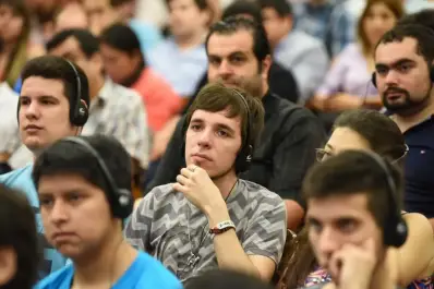 Informe especial: historias de estudiantes tucumanos que desafían a un futuro incierto