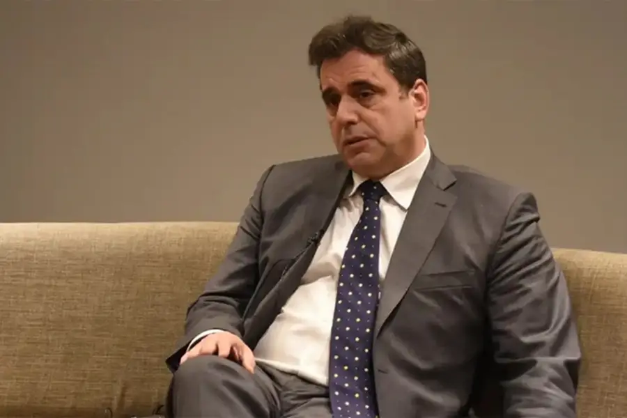 Según Catalán, el caso Adorni es una cortina que tapa los problemas de fondo