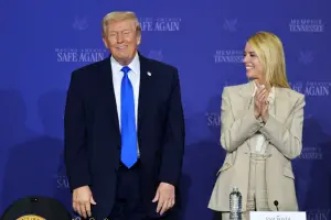 Trump despidió a su secretaria de Justicia, en medio de tensiones por el caso Epstein