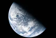 Se conocieron las primeras imágenes de la Tierra tomadas por la misión Artemis II