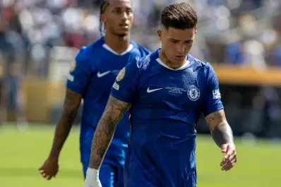 En plena cuenta regresiva para el Mundial, Enzo Fernández fue suspendido por Chelsea