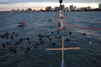 En qué parte de la Argentina se celebra el Via Crucis Submarino, un espectáculo único en el mundo