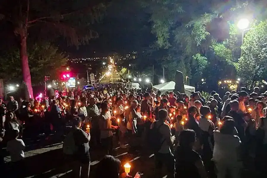 Mar de antorchas en Tandil.