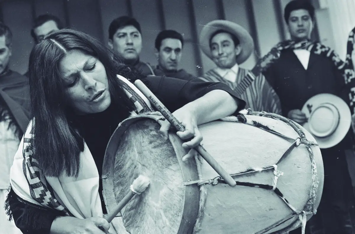 Tucumanos destacados, más allá de la polémica: Mercedes Sosa la mayor cantora argentina