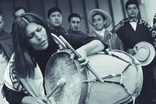 Tucumanos destacados, más allá de la polémica: Mercedes Sosa la mayor cantora argentina