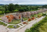 Obras en Tucumán: el Poder Ejecutivo ejecuta 1.800 casas, pero arrastra un alto déficit habitacional