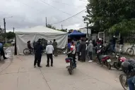 Drama por la tormenta: en Villa Angelina lloran la muerte de un niño y exigen controles