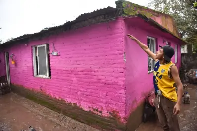 Testimonios tras el temporal en Tucumán: “El agua llegaba al pecho y había que nadar”