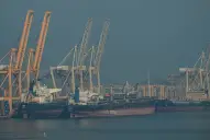 Irán aceptó la tregua y anunció la reapertura del estrecho de Ormuz