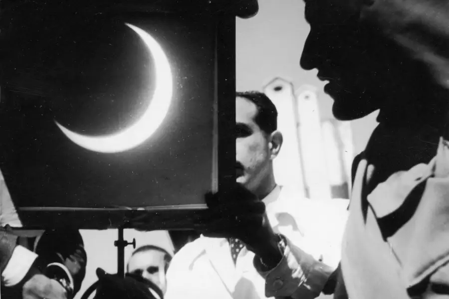 Recuerdos fotográficos: cómo vivió Tucumán el eclipse de sol de 1952