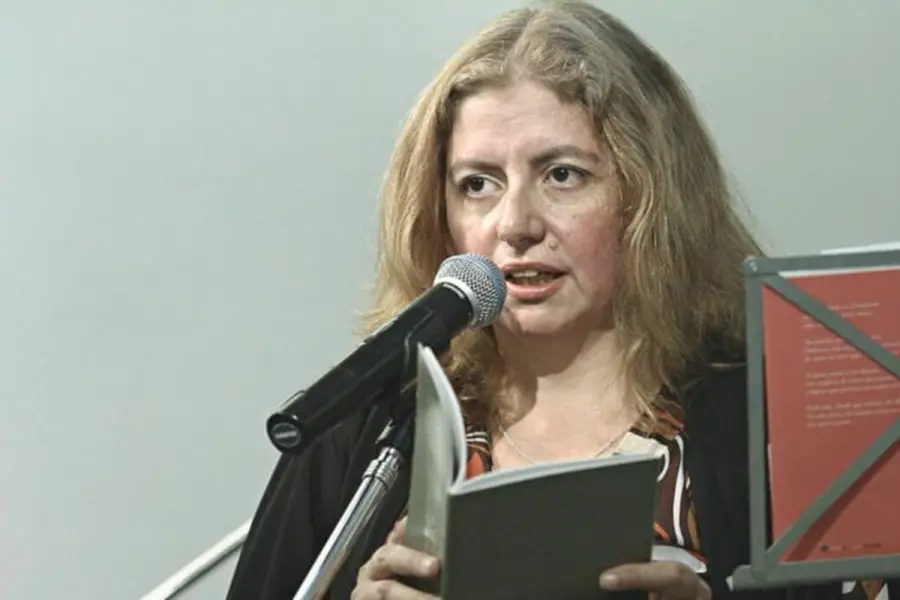 INVITADA NACIONAL. El encuentro incluye la participación de Beatriz Vignoli, ganadora del Premio Nacional de Poesía. / BEATRIZ VIGNOLI