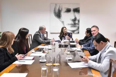 Dan luz verde a los pliegos para cubrir 10 vacantes en defensorías