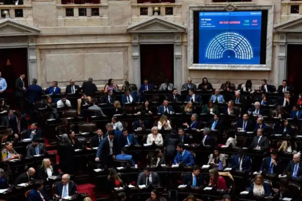 La Cámara de Diputados aprobó esta madrugada la Ley de Glaciares, tras una sesión polarizada