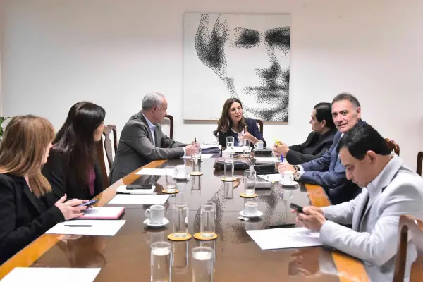 Dan luz verde a los pliegos para cubrir 10 vacantes en defensorías