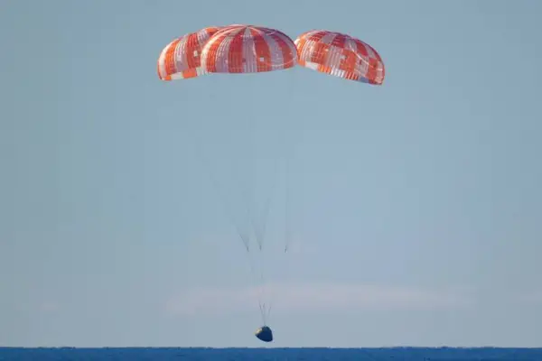 ¡Misión cumplida! Así fue el momento histórico en que la tripulación de Artemis II regresó a la Tierra