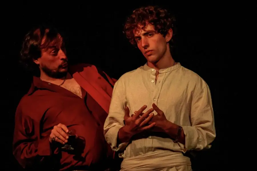 ENTRE AMORES. “Florecitas del monte” vuelve a la Sociedad Francesa.