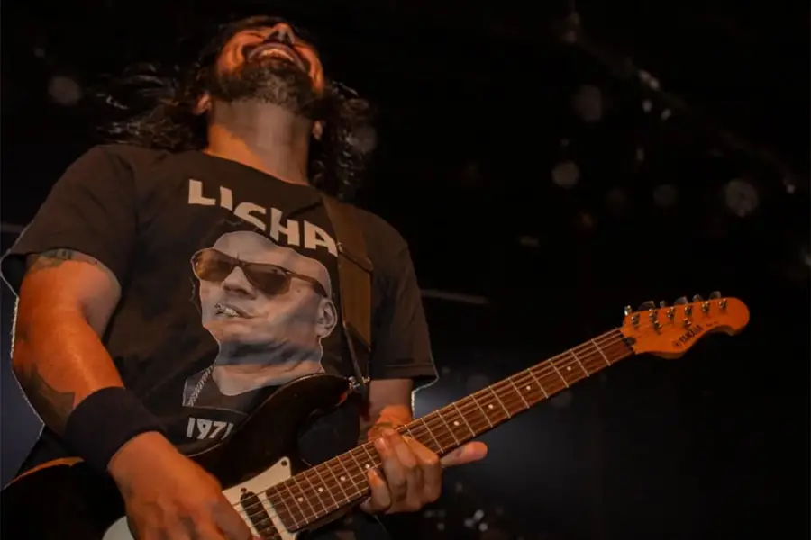 Estonia y la bandera de la independencia: Sostener una banda hoy es un desafío constante