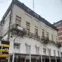 La demolición de una obra lindera agravó los daños en el edificio de 70 años en Mendoza al 200