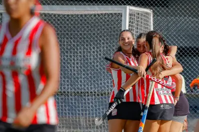 Hockey: San Martín volvió a hacerse fuerte en Cebil Redondo y mira a todos desde arriba