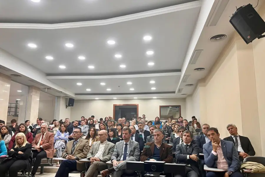 La UNT entregó certificados de la Diplomatura de Posgrado en Genocidio y Delitos de Lesa Humanidad