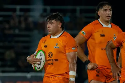 Dura baja en Tarucas: una de sus figuras sufrió la rotura del ligamento cruzado