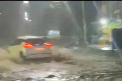 La lluvia golpeó con fuerza en Yerba Buena y dejó zonas intransitables