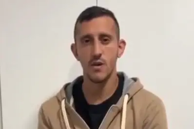 El futbolista que gritó “bomba” en un avión rompió el silencio y dejó un mensaje de disculpas