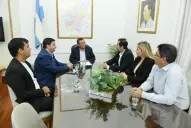 Inundaciones en Tucumán: una empresa donará terrenos para viviendas y financió un puente para familias de El Timbó