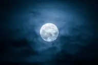 No, la Luna no tiene dueños (en teoría)