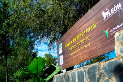 Fundación León celebró sus 23 años Sembrando futuro en un bosque en el que antes había un basural